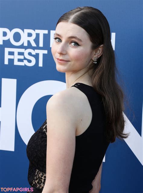 THOMASIN MCKENZIE Nude